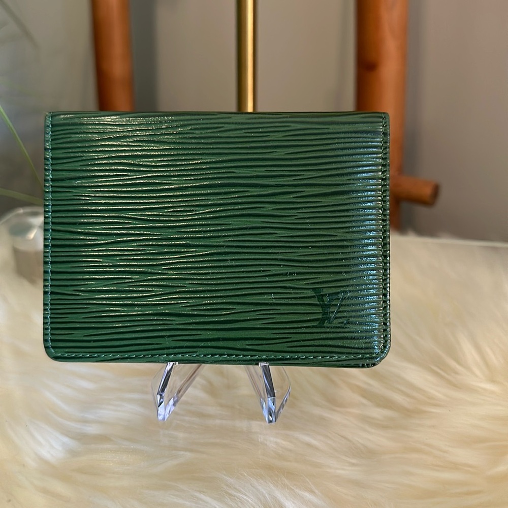 Authentic Louis Vuitton Green Epi Leather Card/ID Holder Wallet, EUC